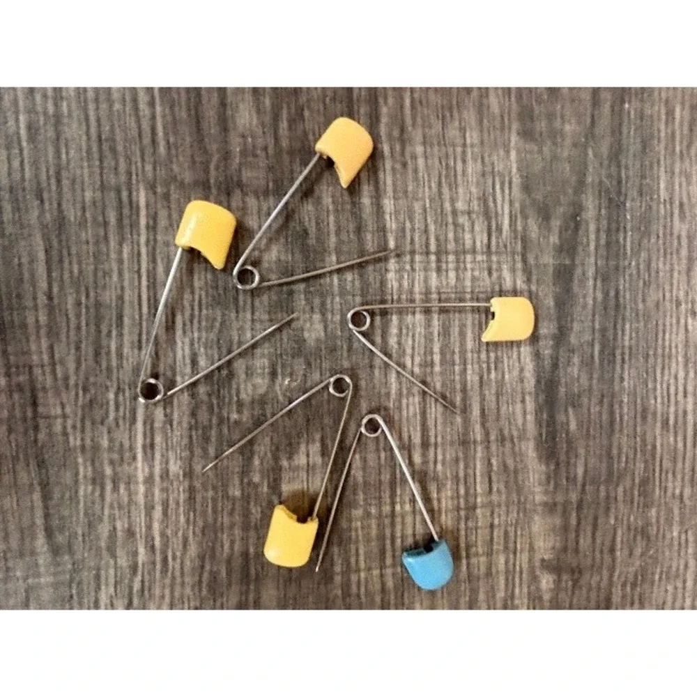 Vintage LOCK MH-9 Safety Pins Japan Locking Head Yellow Blue Set of 5 Heavy Duty